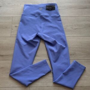 NWT Aritzia Tna Atmosphere Hi-Rise Ankle Legging - Playful Purple
